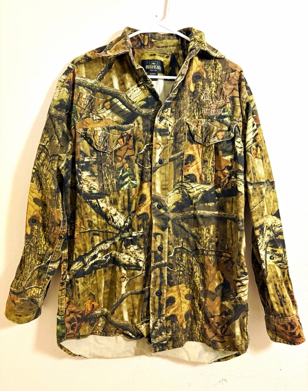 RedHead Camo Button Up Shirt Long Sleeve Embroidered Deer Logo Hunting Mens M